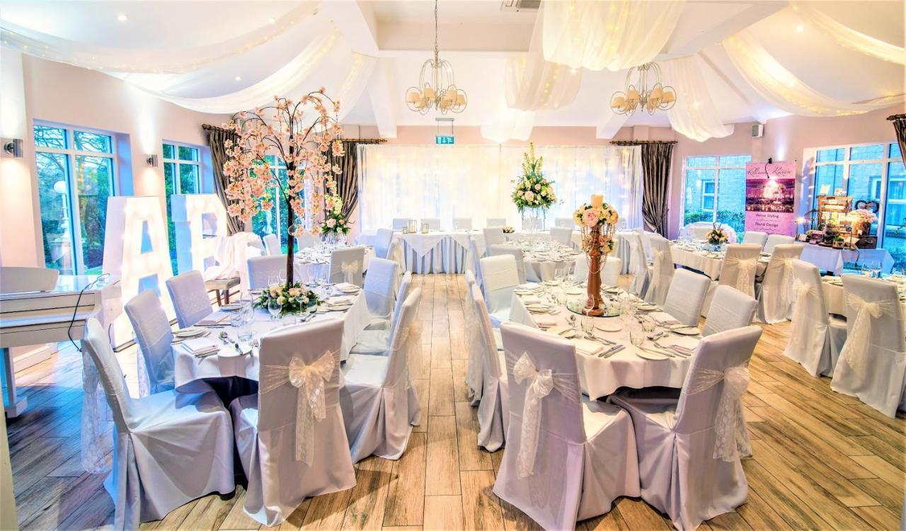Astley Bank Hotel Darwen Eksteriør bilde