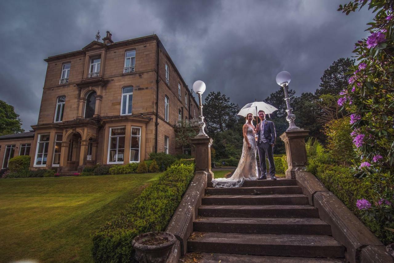 Astley Bank Hotel Darwen Eksteriør bilde