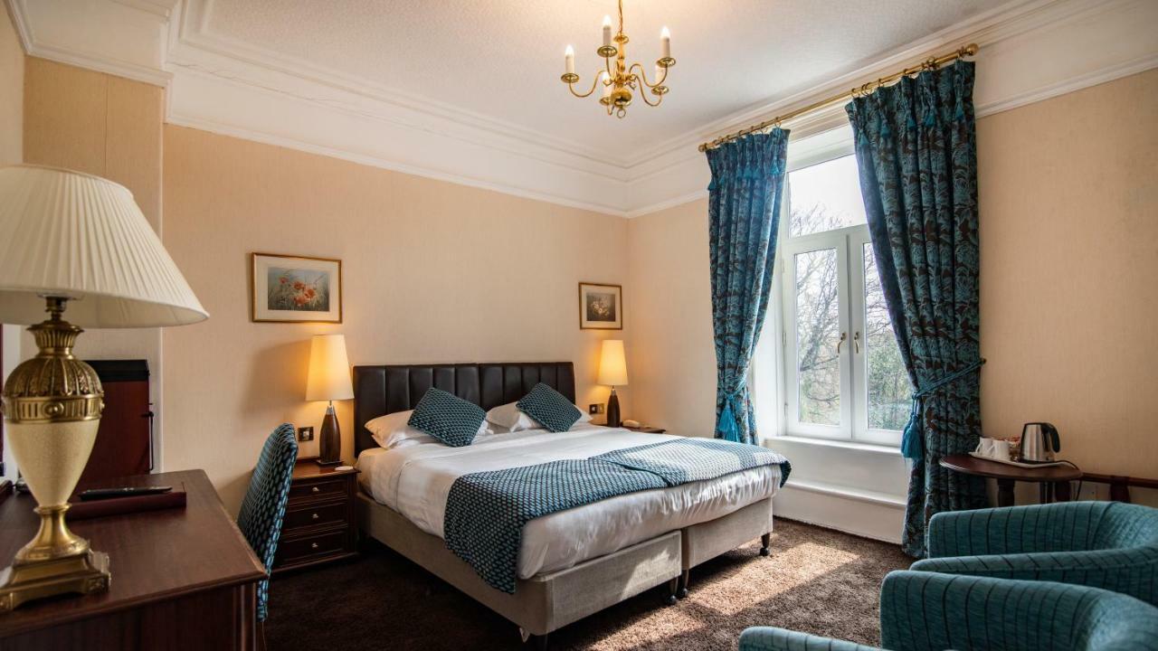 Astley Bank Hotel Darwen Eksteriør bilde