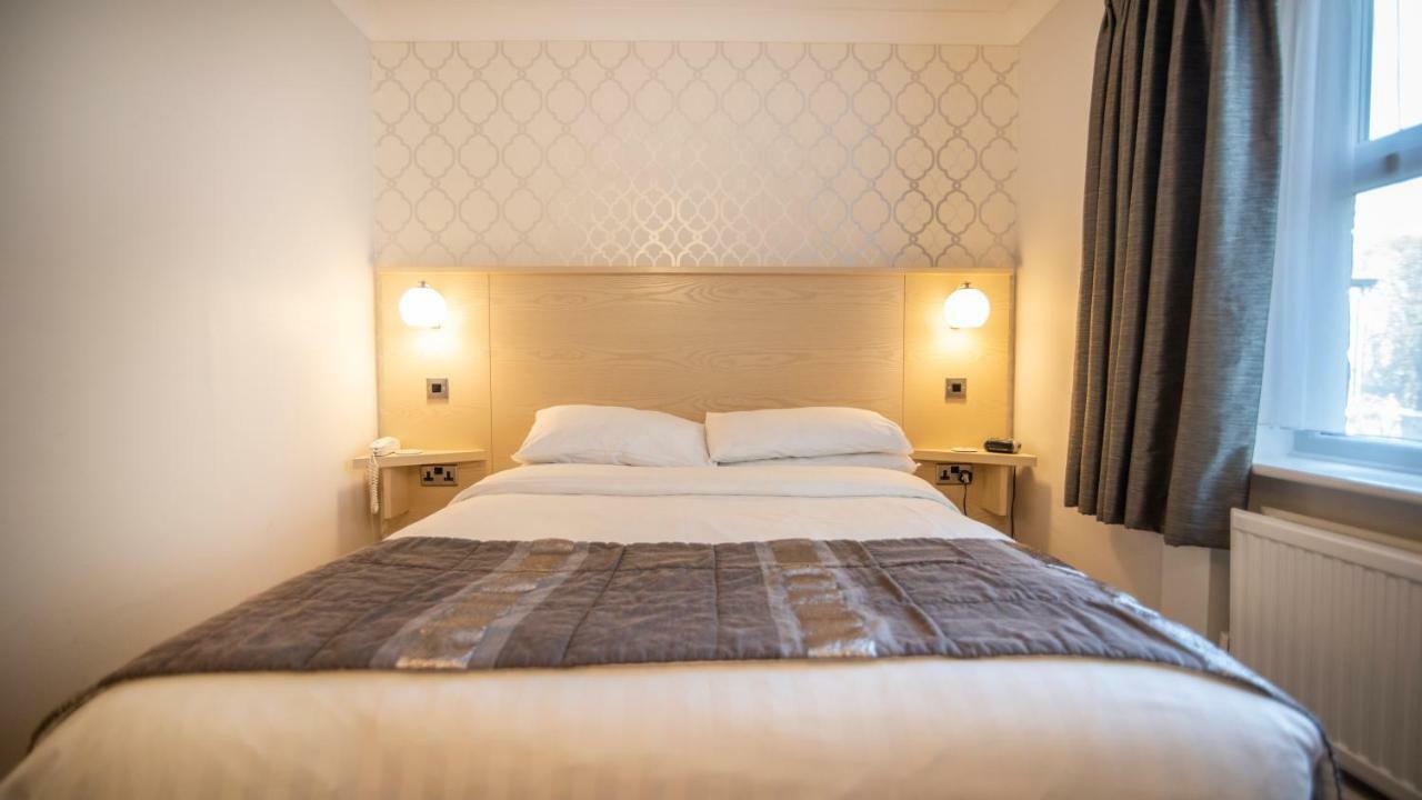 Astley Bank Hotel Darwen Eksteriør bilde