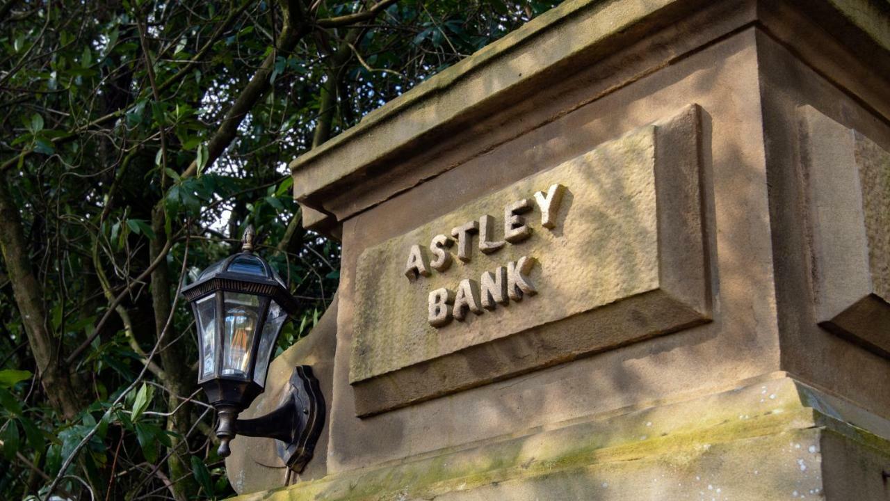 Astley Bank Hotel Darwen Eksteriør bilde